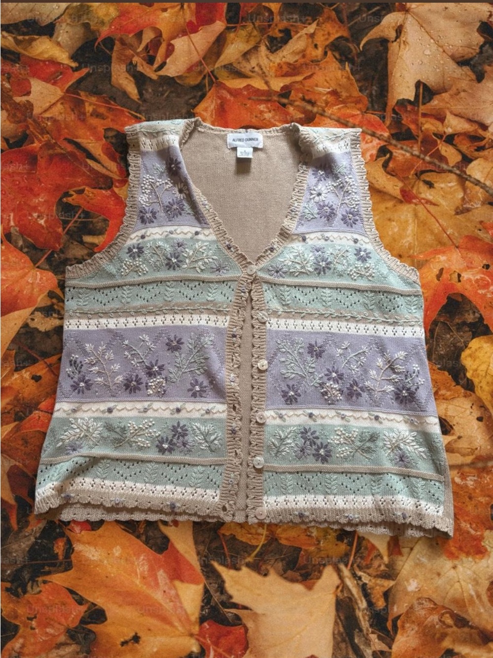 Vintage Style Alfred Dunner Embroidered Knit Cottagecore Sweater Vest